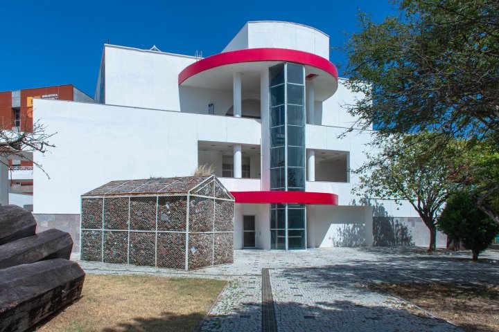 Museu de Arte Contemporânea do Ceará abre seleção para estágio e formação de cadastro de reserva do Núcleo Educativo do Museu.